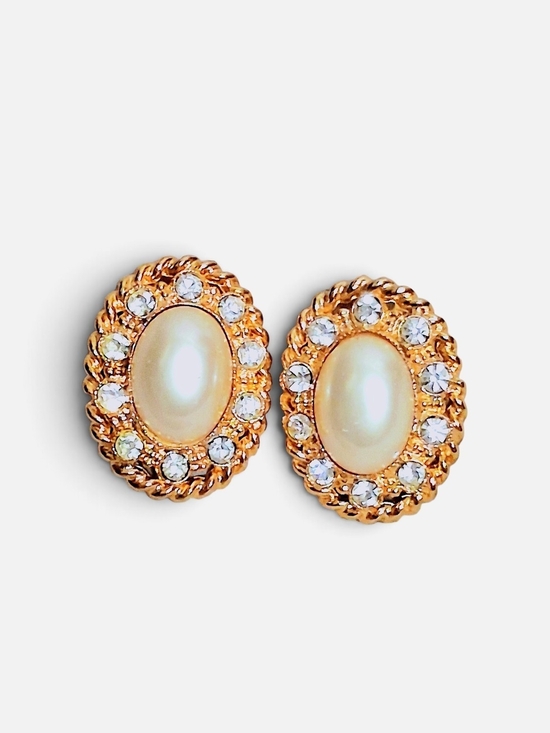 Jewelry - Vintage Gold Tone Faux Pearl Rhinestone Oval Clip On Earrings